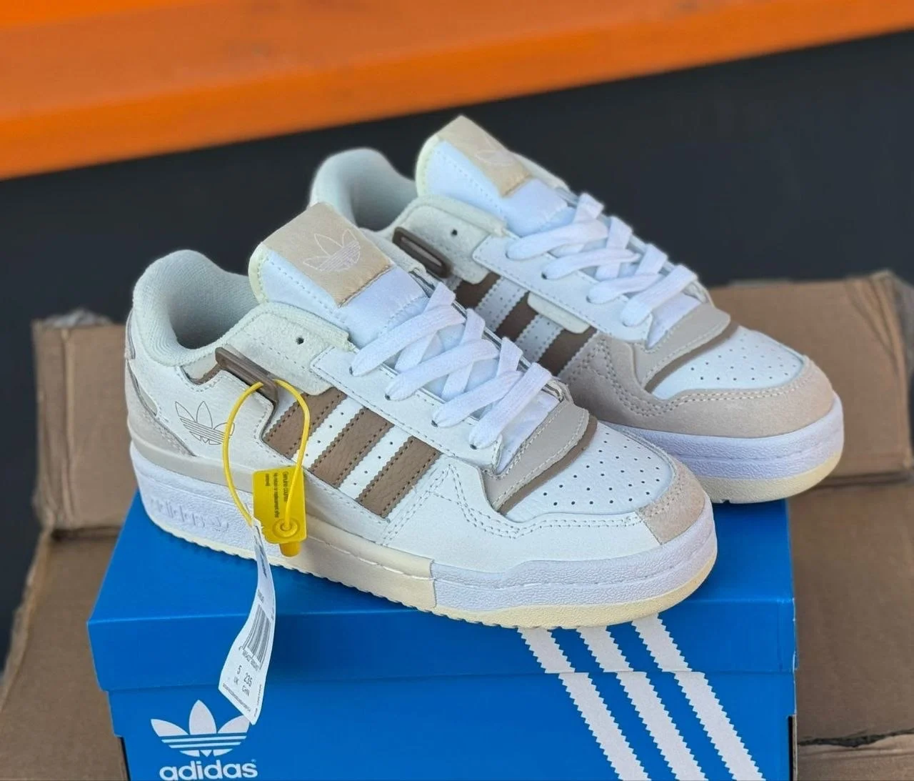 Красовки женские adidas - изображение 1