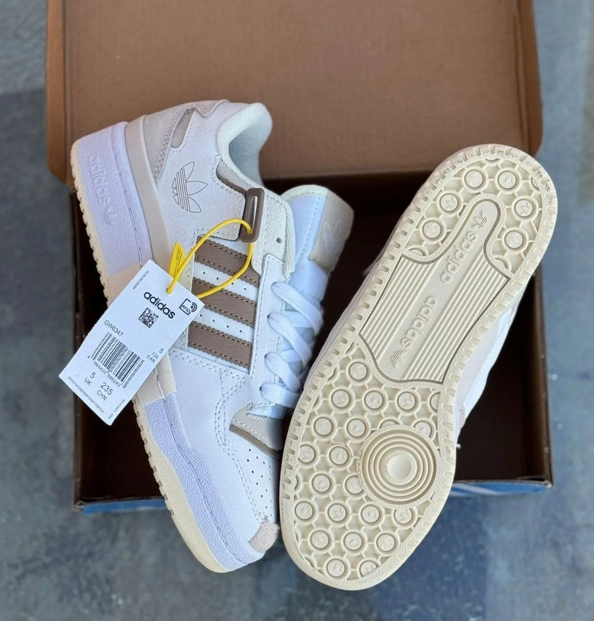 Красовки женские adidas - миниатюра 2