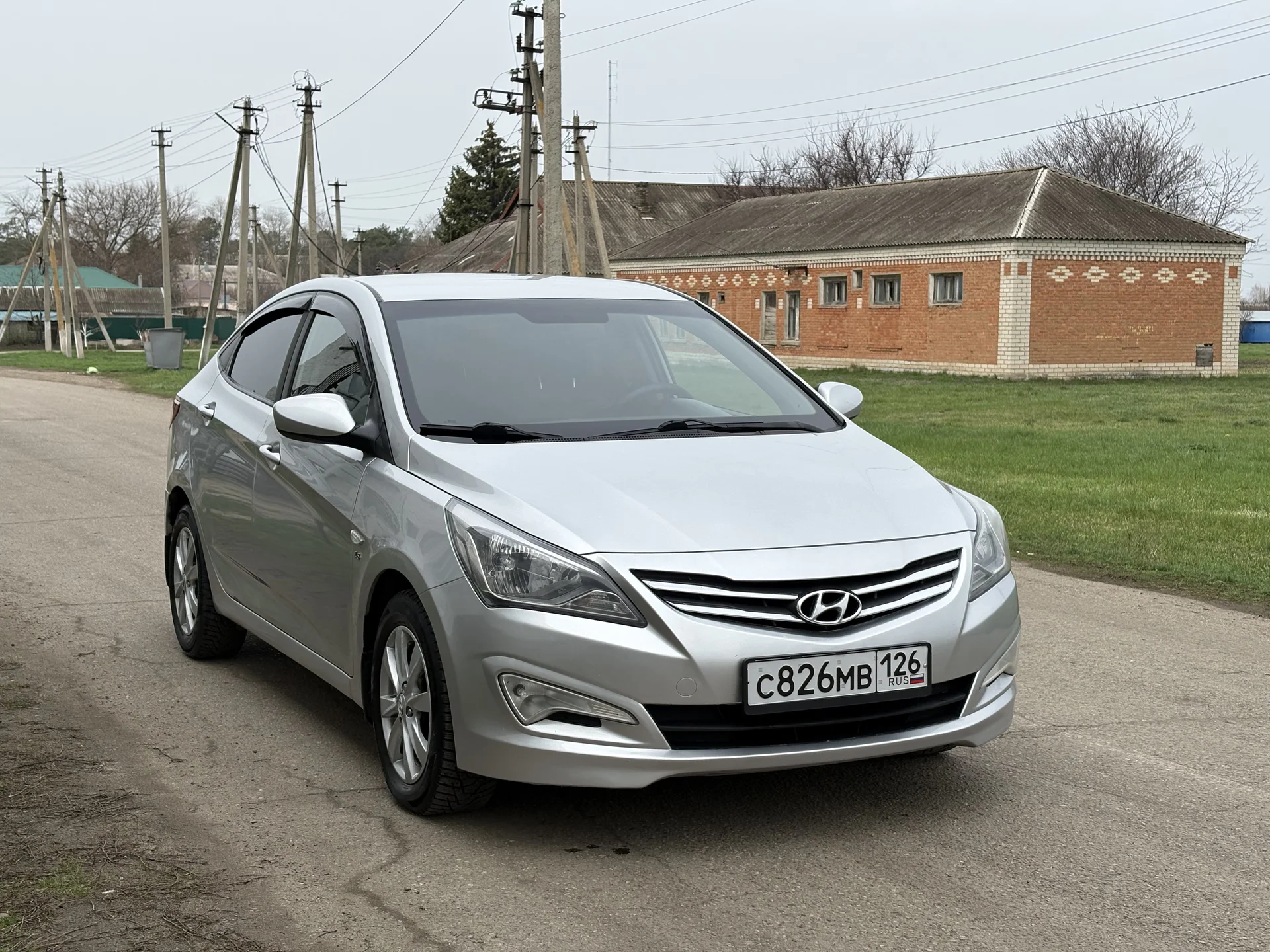 Хендай Солярис 2015 год 1,6 автомат - миниатюра 3