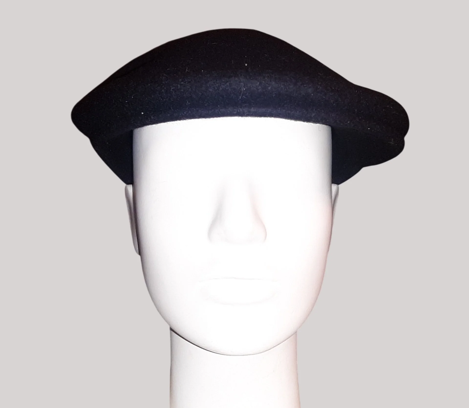 Кепка/берет черная kangol демисезон - изображение 1