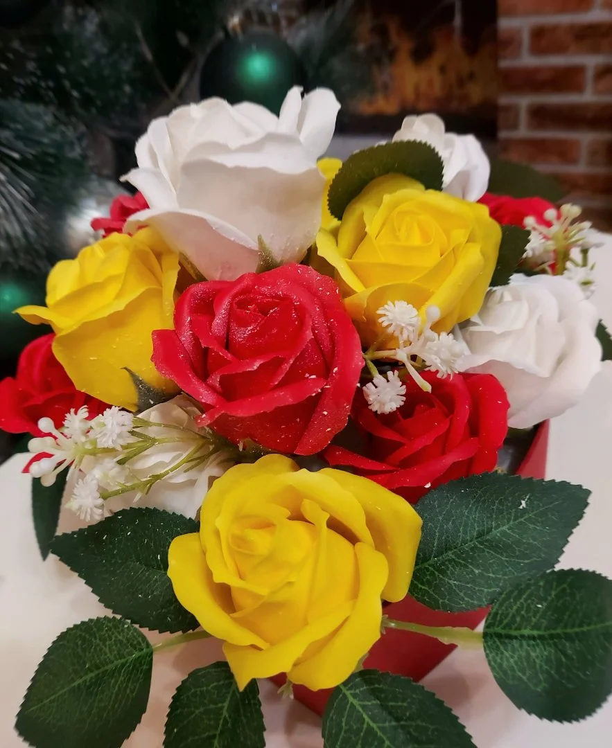 🌸 Создаю уникальные букеты из мыла и сладостей в подарочной коробке! - миниатюра 4