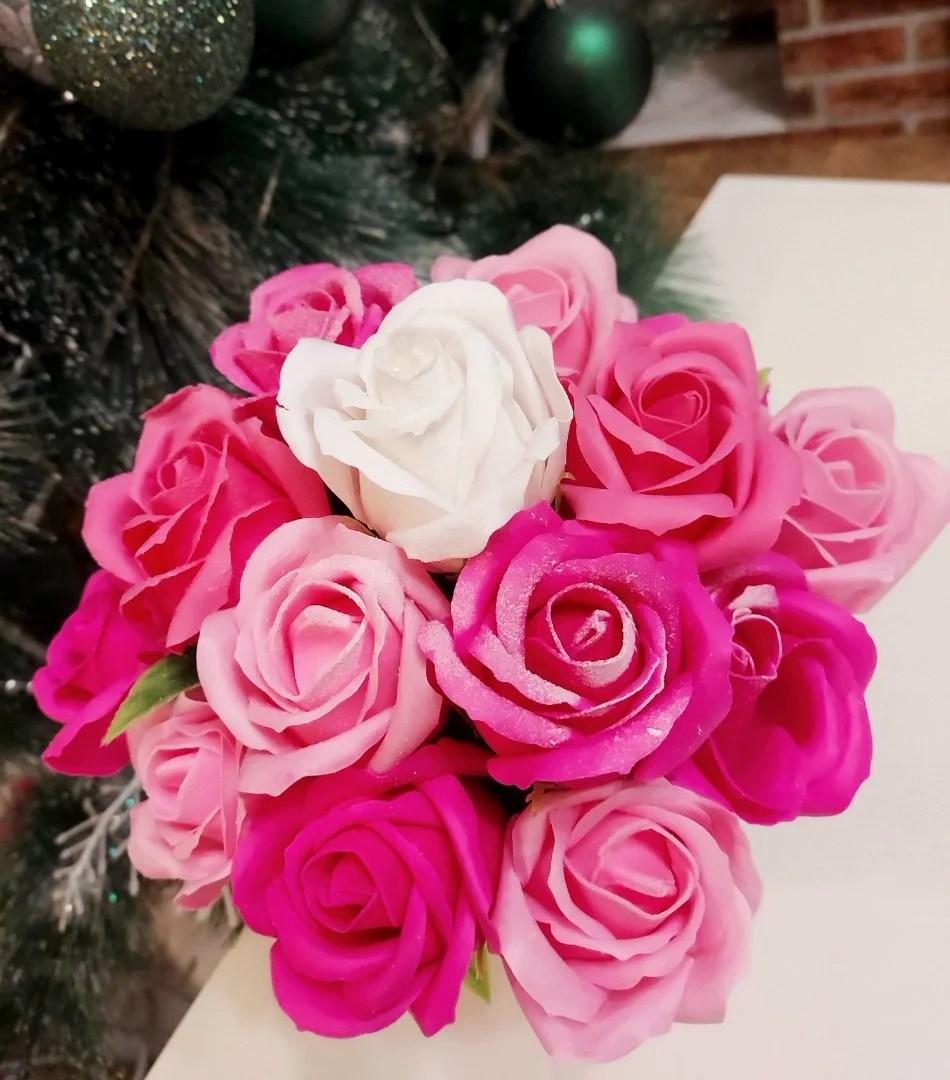 🌸 Создаю уникальные букеты из мыла и сладостей в подарочной коробке! - миниатюра 7