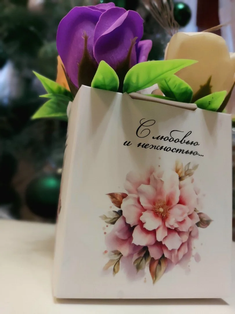 🌸 Создаю уникальные букеты из мыла и сладостей в подарочной коробке! - миниатюра 11