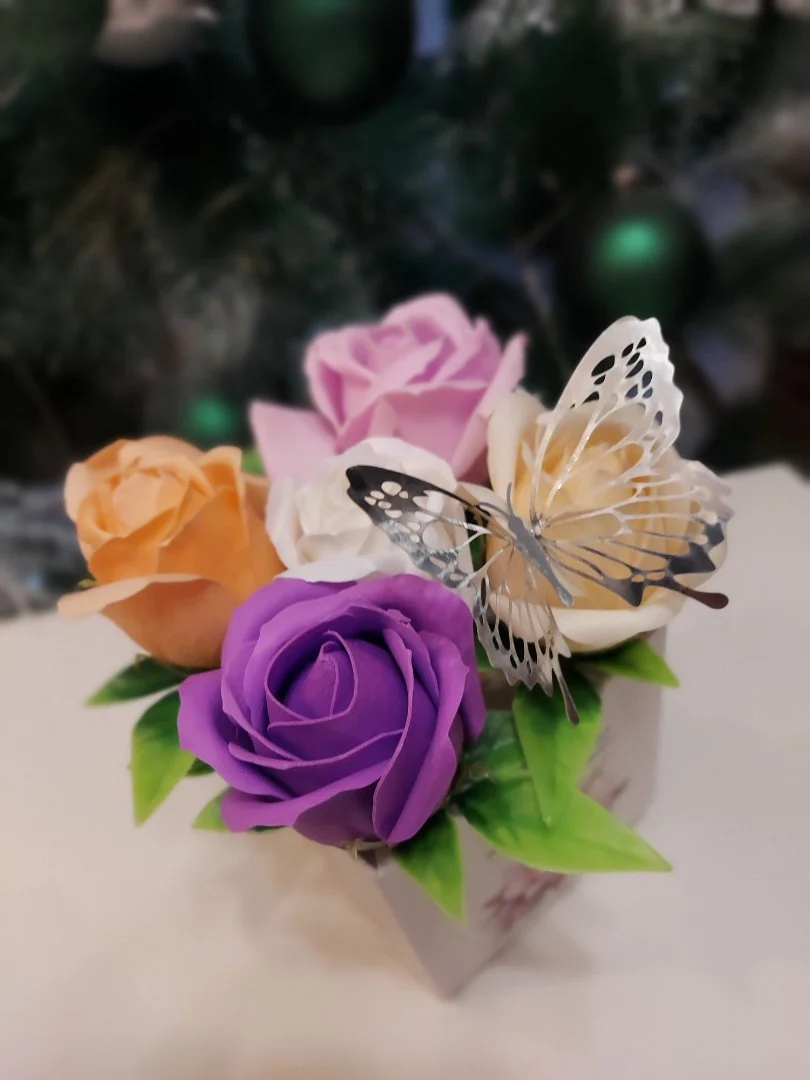 🌸 Создаю уникальные букеты из мыла и сладостей в подарочной коробке! - миниатюра 12