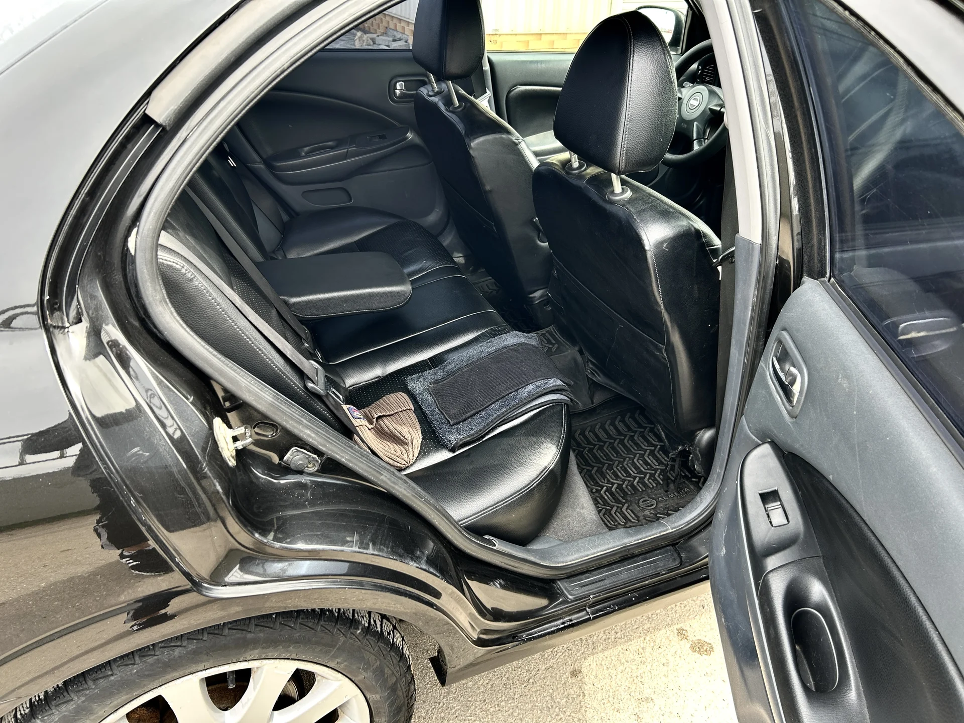 Nissan Almera - миниатюра 11