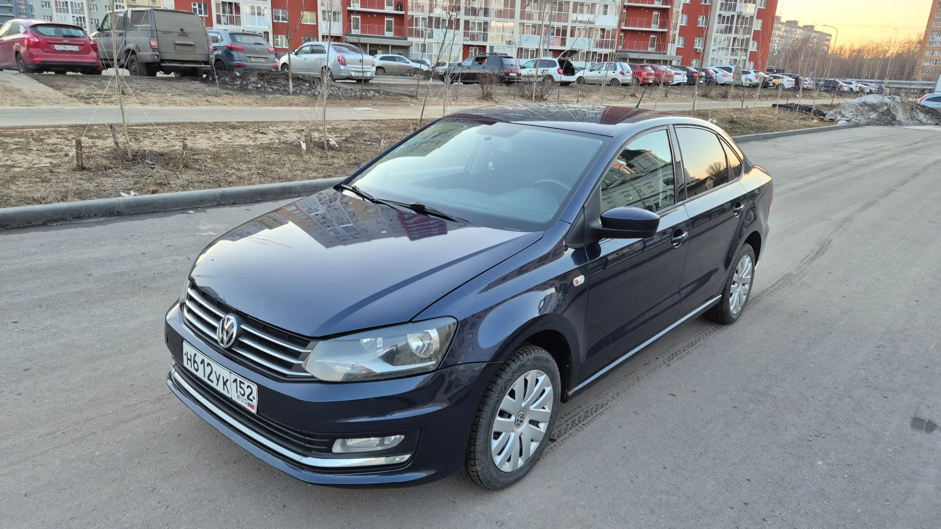 Volkswagen Polo 1.6 AT, 2015, - изображение 1