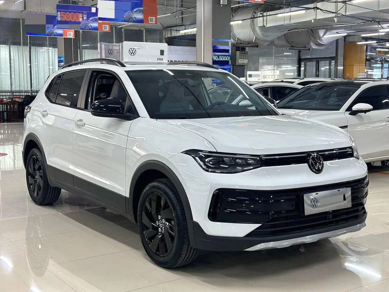Volkswagen Tharu - миниатюра 2