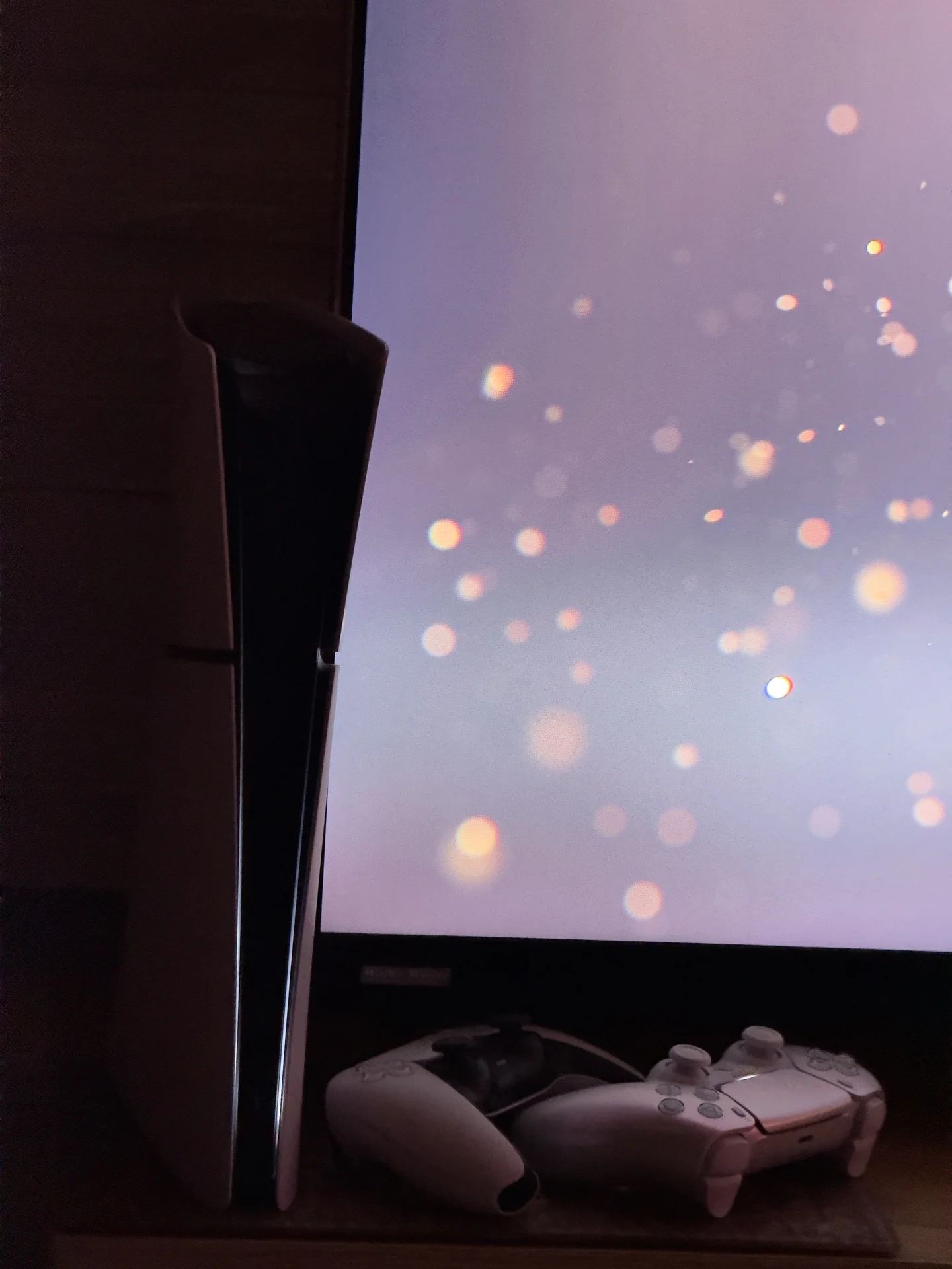 PS 5 slim 1tb - миниатюра 3