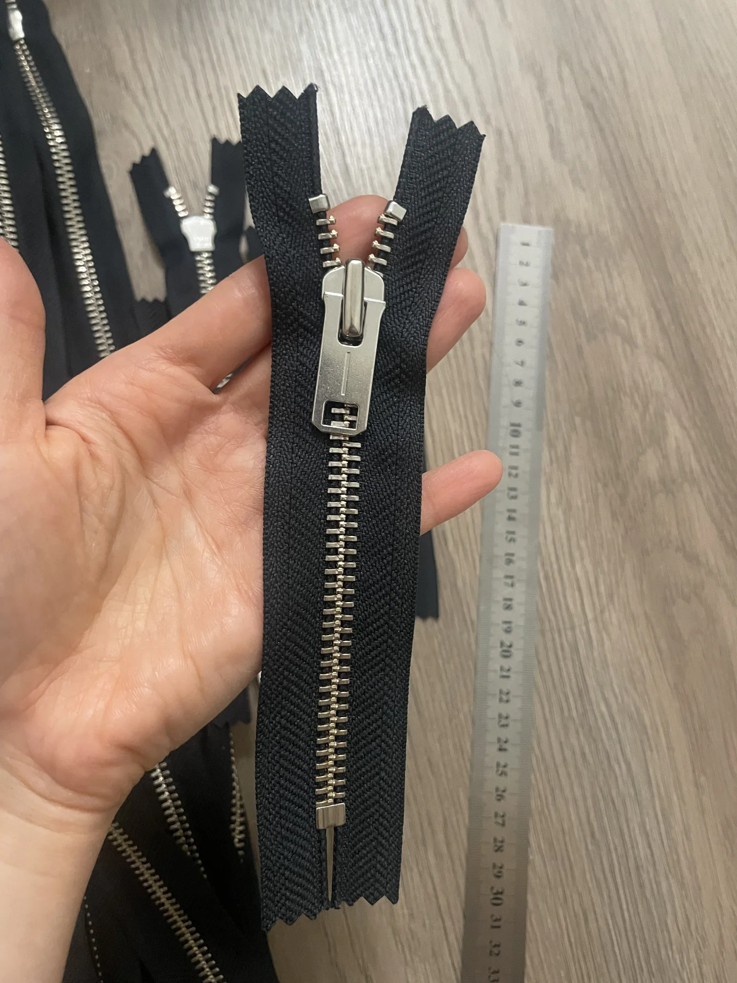 Молния неразъёмная YKK тип 8, 16см, цвет графит - миниатюра 2