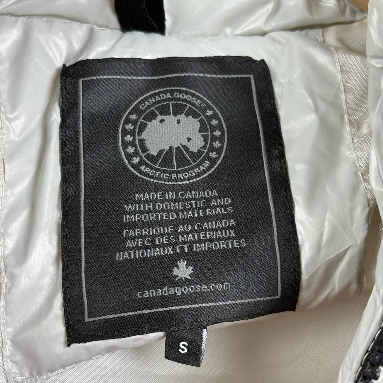 Жилетка Canada Goose
оригинальная - миниатюра 3