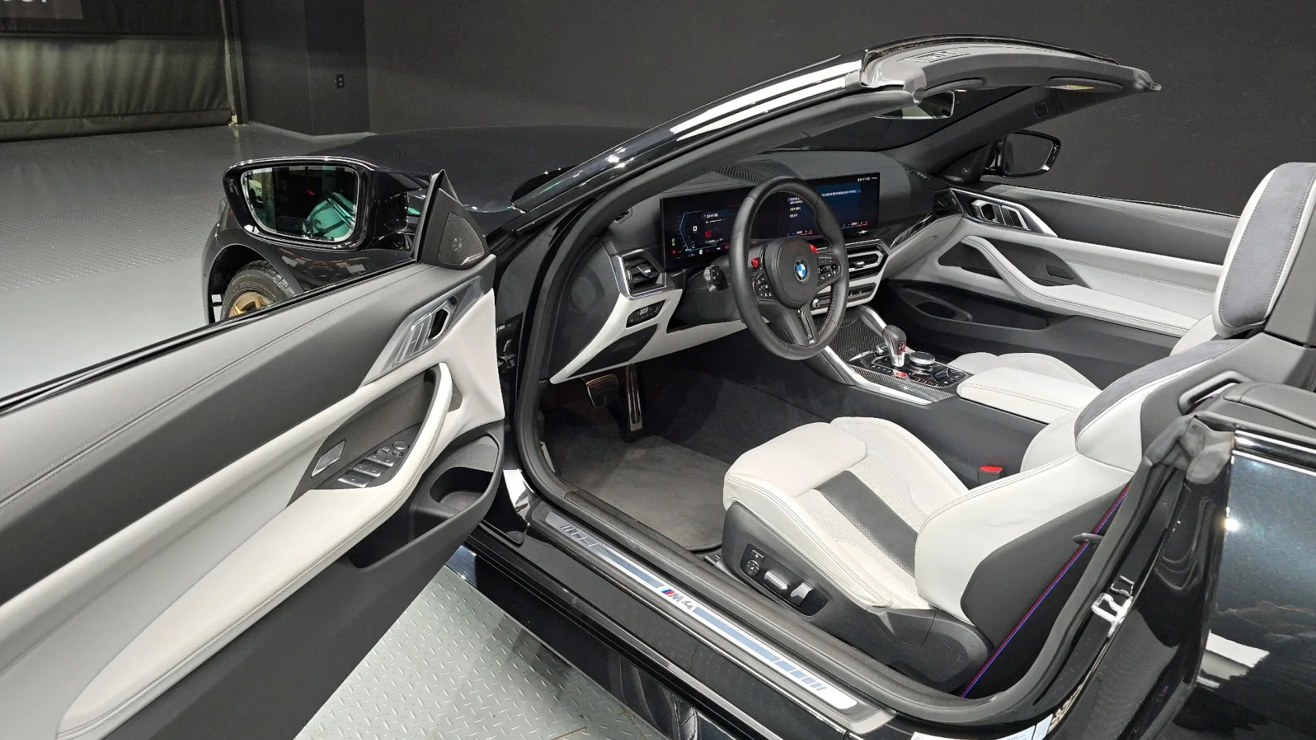 BMW M4 (G82) 2023 3L AMT 4WD - миниатюра 10