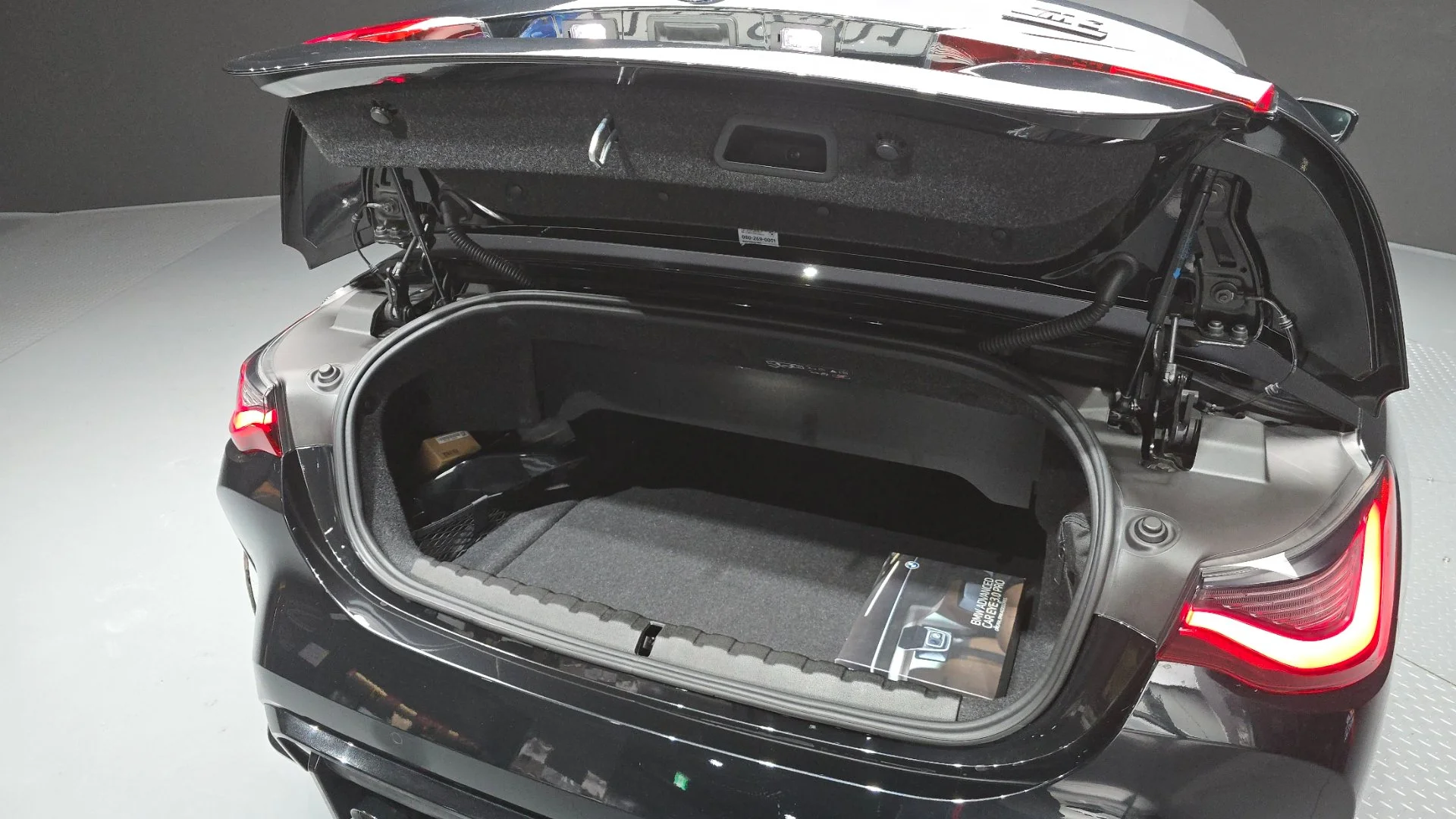 BMW M4 (G82) 2023 3L AMT 4WD - миниатюра 20
