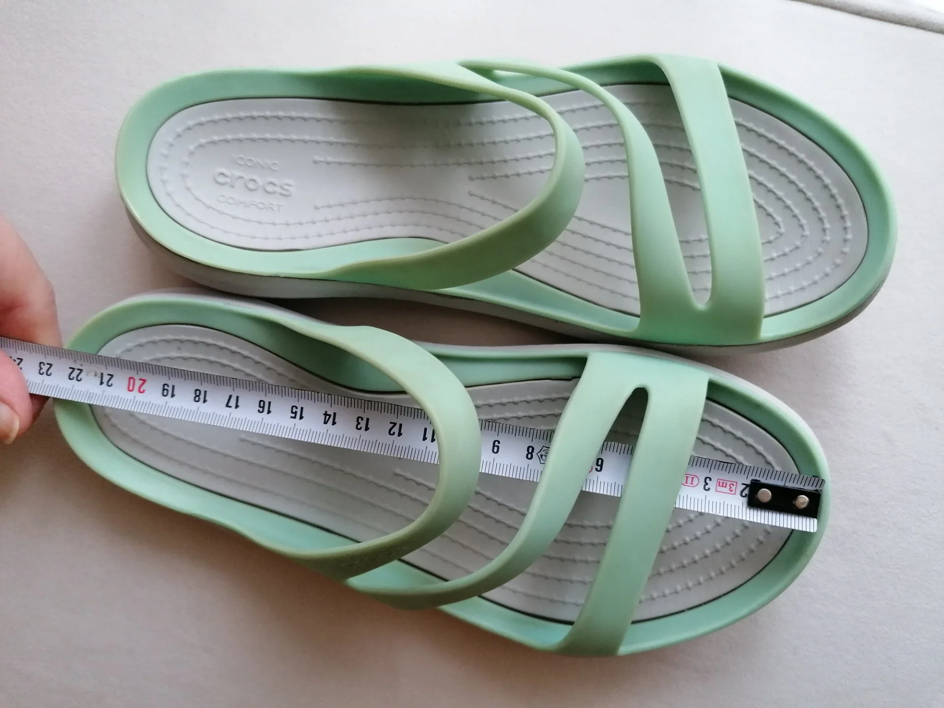 Шлепанцы Crocs W6 - миниатюра 2