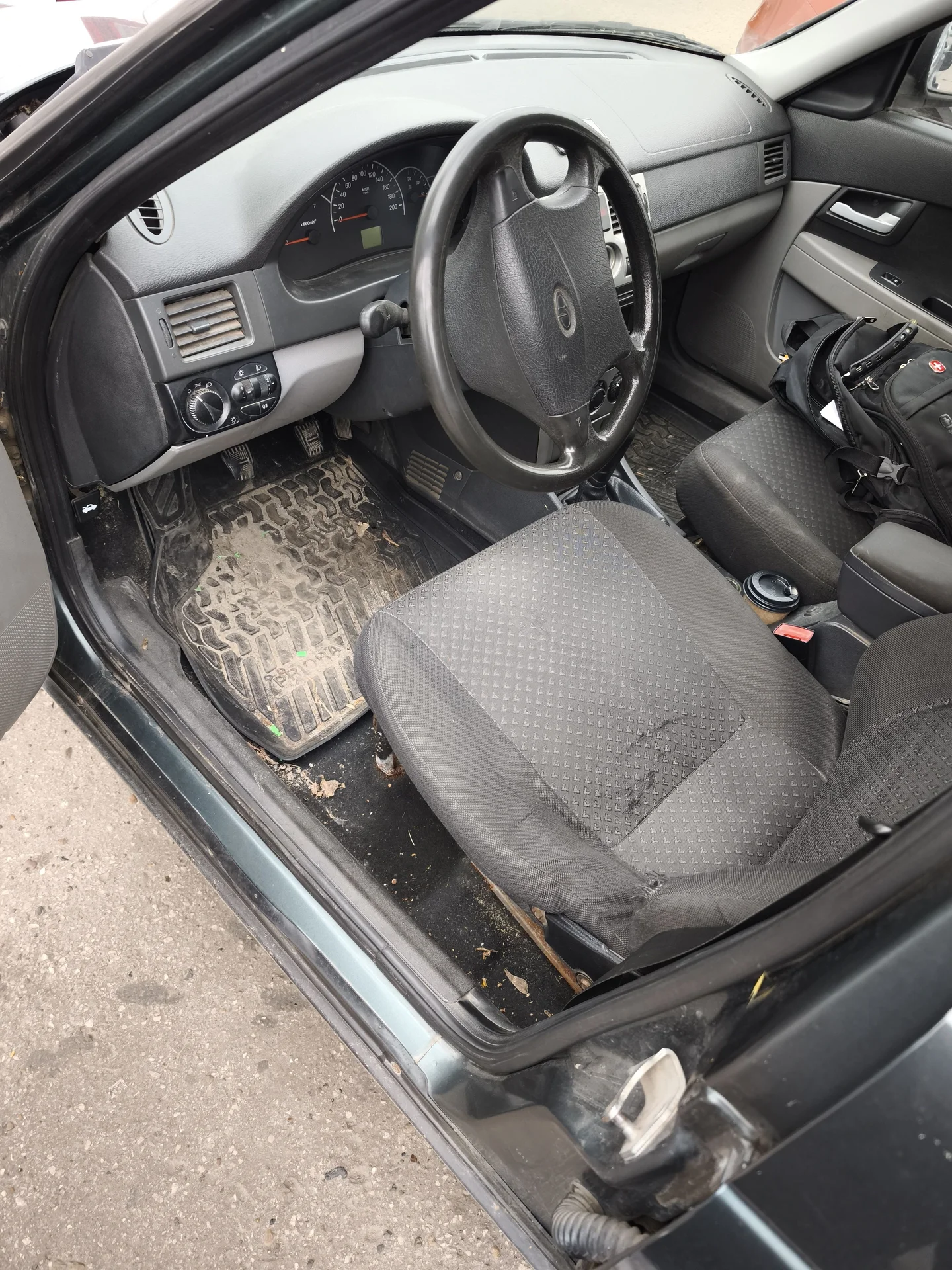 Lada Priora 217130 - миниатюра 8