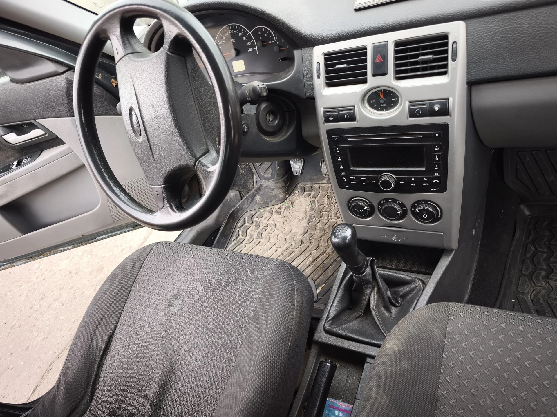 Lada Priora 217130 - миниатюра 11