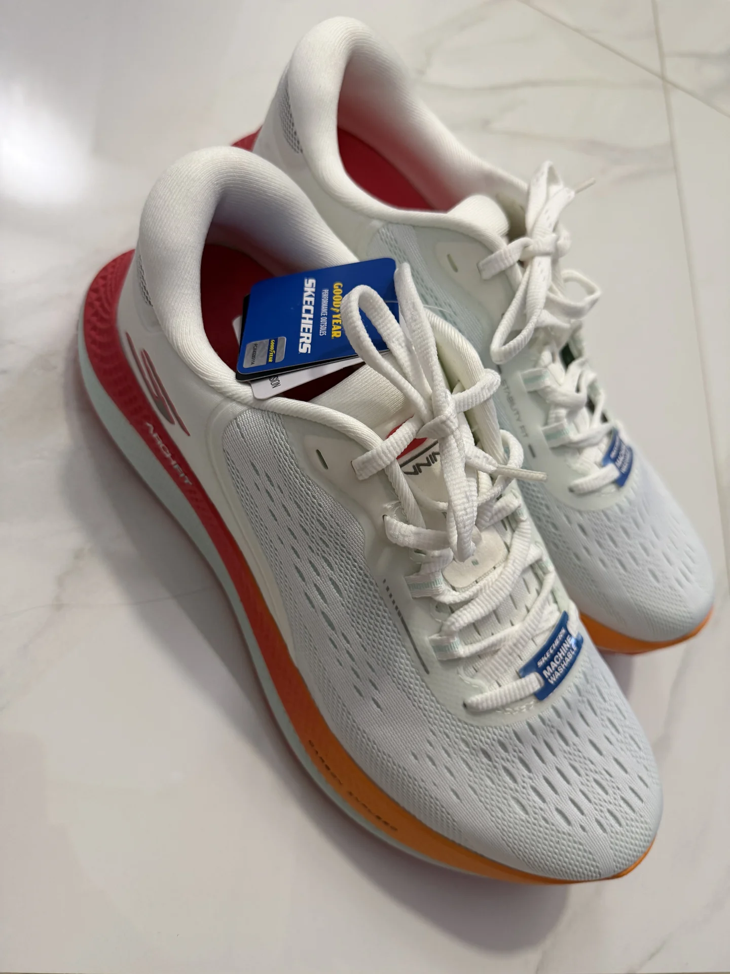 Кроссовки Skechers - миниатюра 2