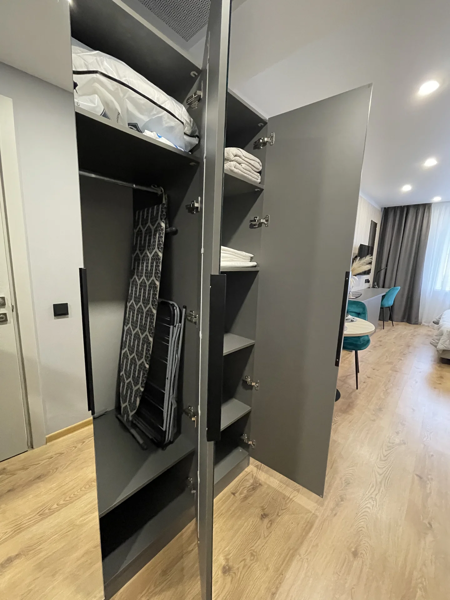 Квартира- студия 30м.кв 7/9 этаж - миниатюра 14