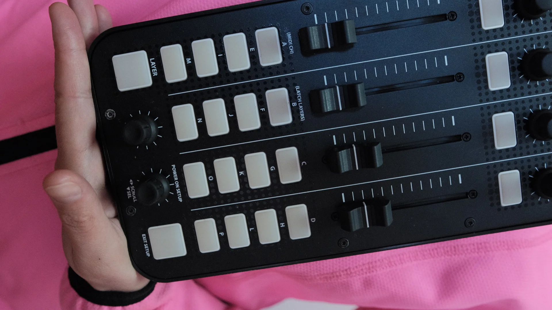 DJ контроллер Allen & Heath Xone:K2 - миниатюра 2
