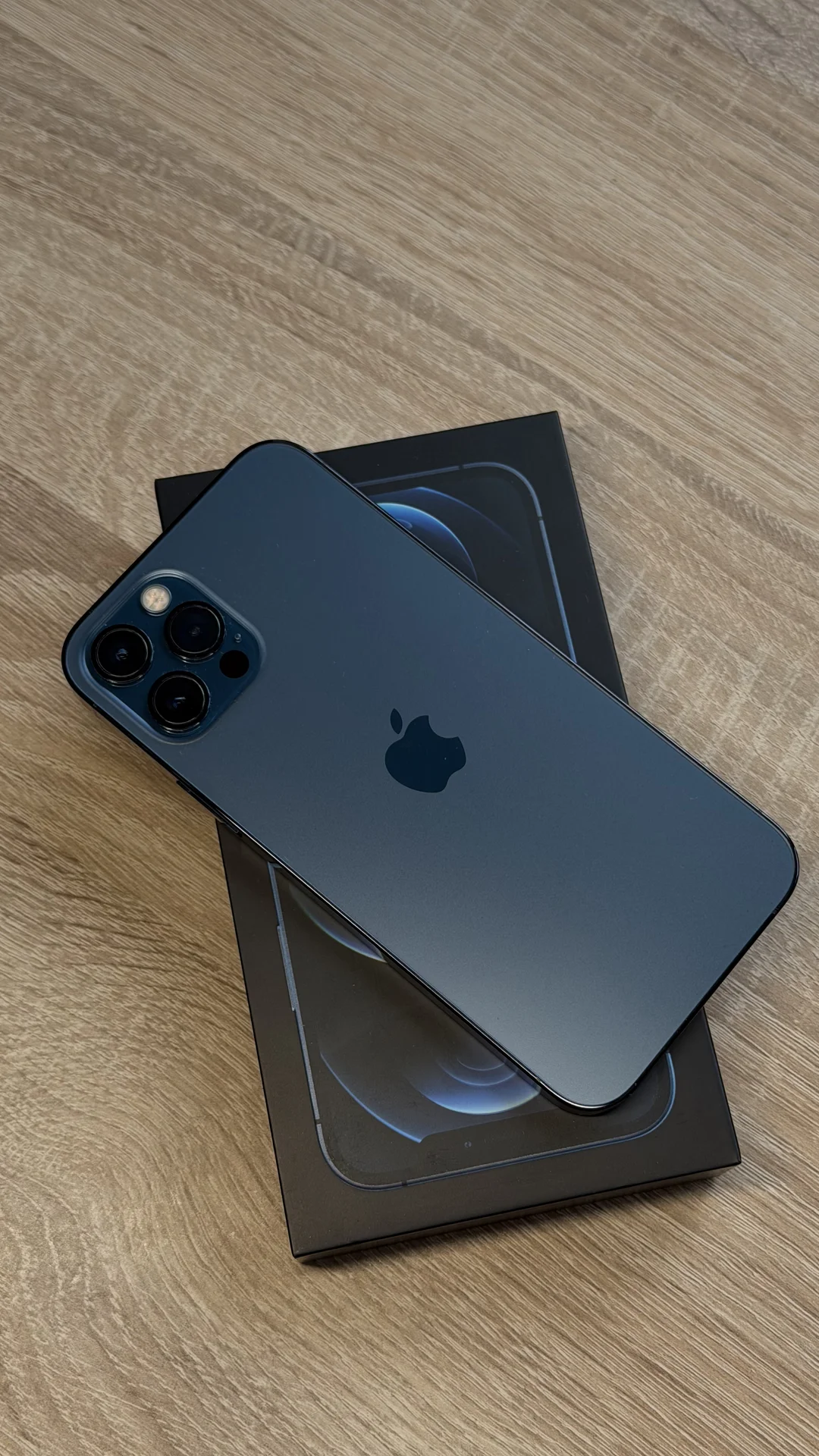 iPhone 12pro 128 гб - миниатюра 2