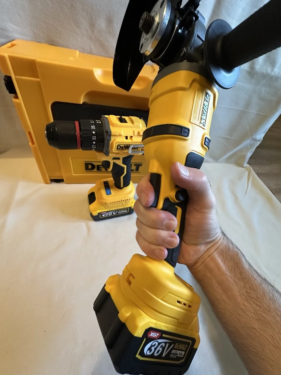 Набор электроинструмента DeWalt Шуруповёрт + УШМ - миниатюра 5
