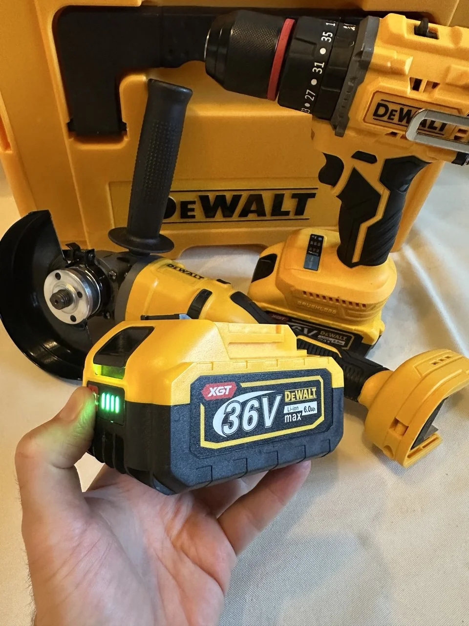 Набор электроинструмента DeWalt Шуруповёрт + УШМ - миниатюра 9