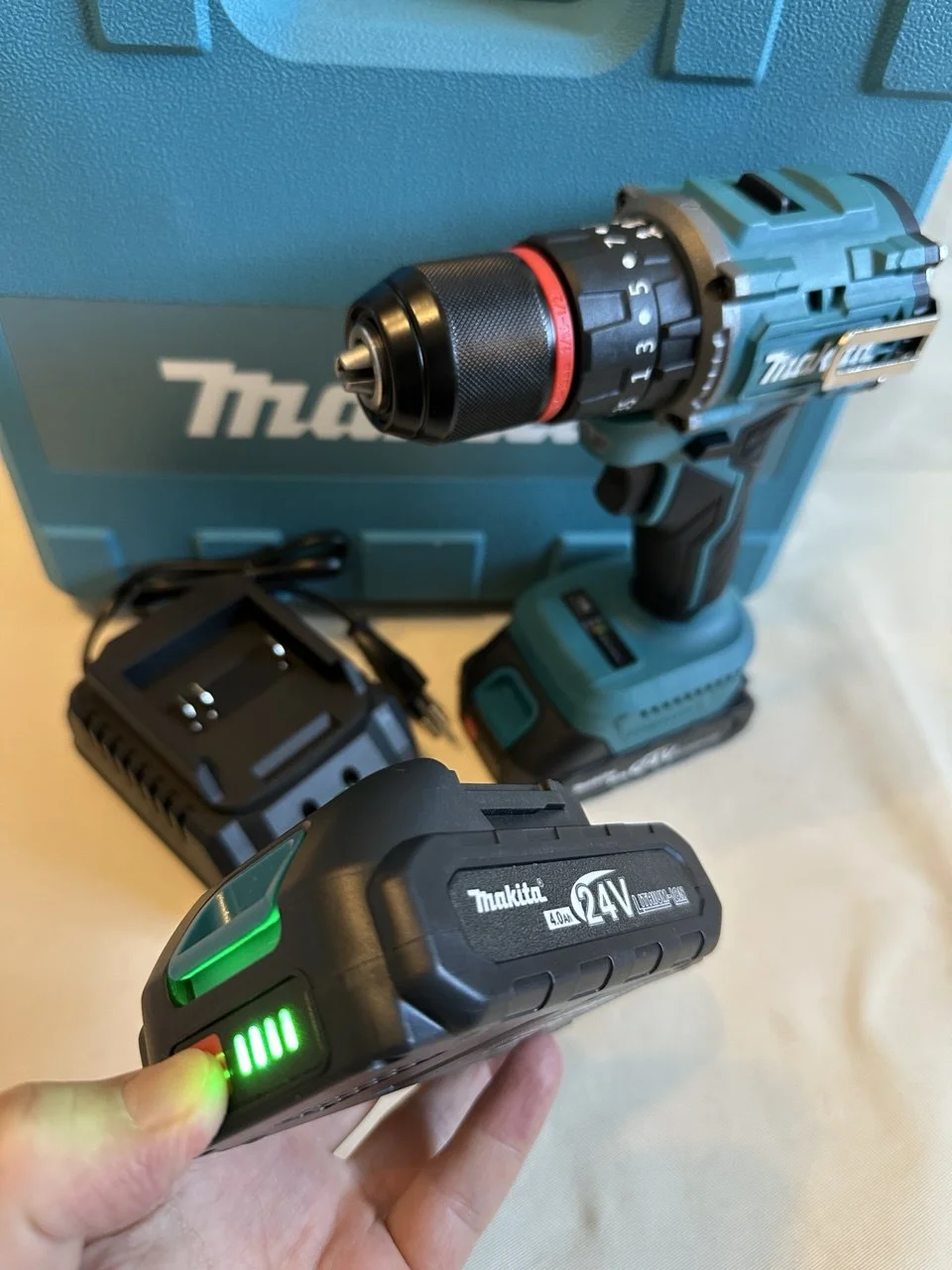 Makita ударный шуруповерт 24V 2 АКБ 4Ah Новый - миниатюра 4
