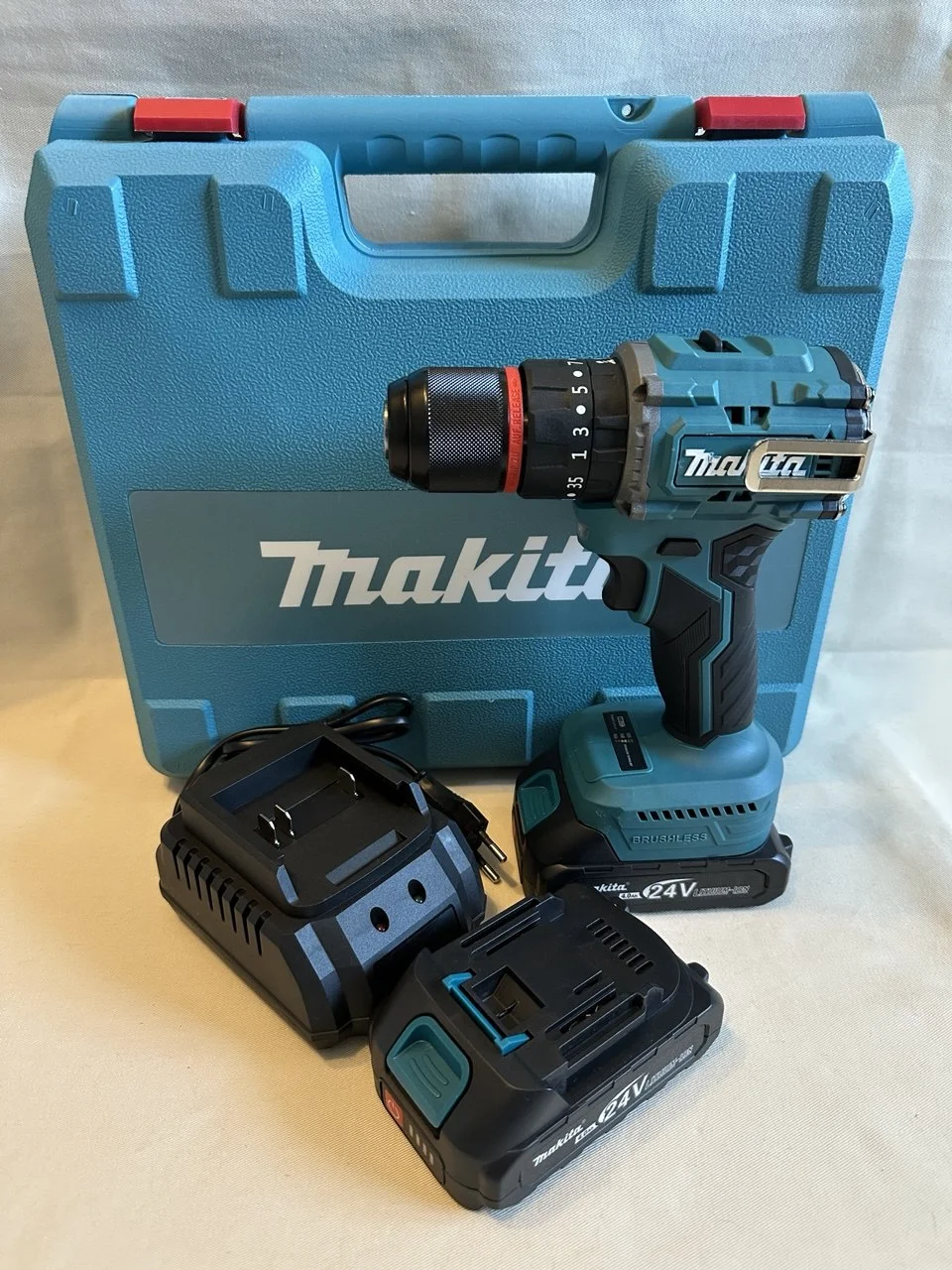 Makita ударный шуруповерт 24V 2 АКБ 4Ah Новый - миниатюра 9