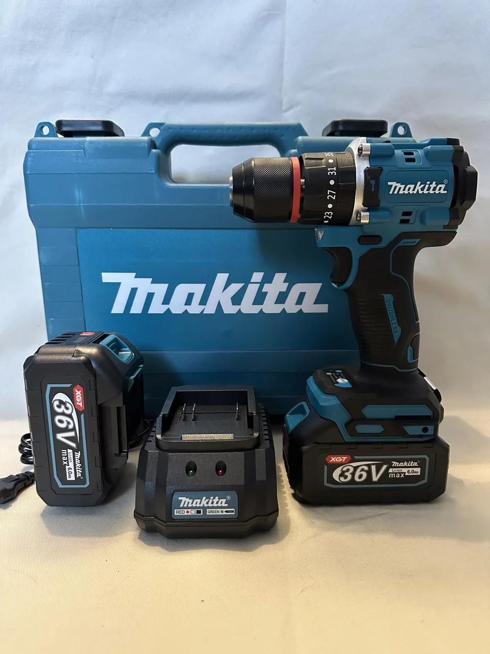 Бесщеточный ударный шуруповерт Makita 36v Новый - миниатюра 3