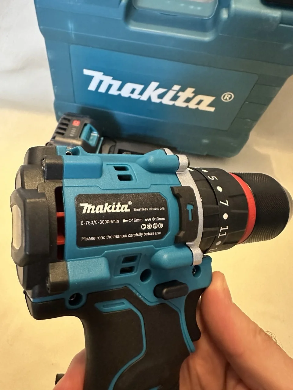 Бесщеточный ударный шуруповерт Makita 36v Новый - миниатюра 4