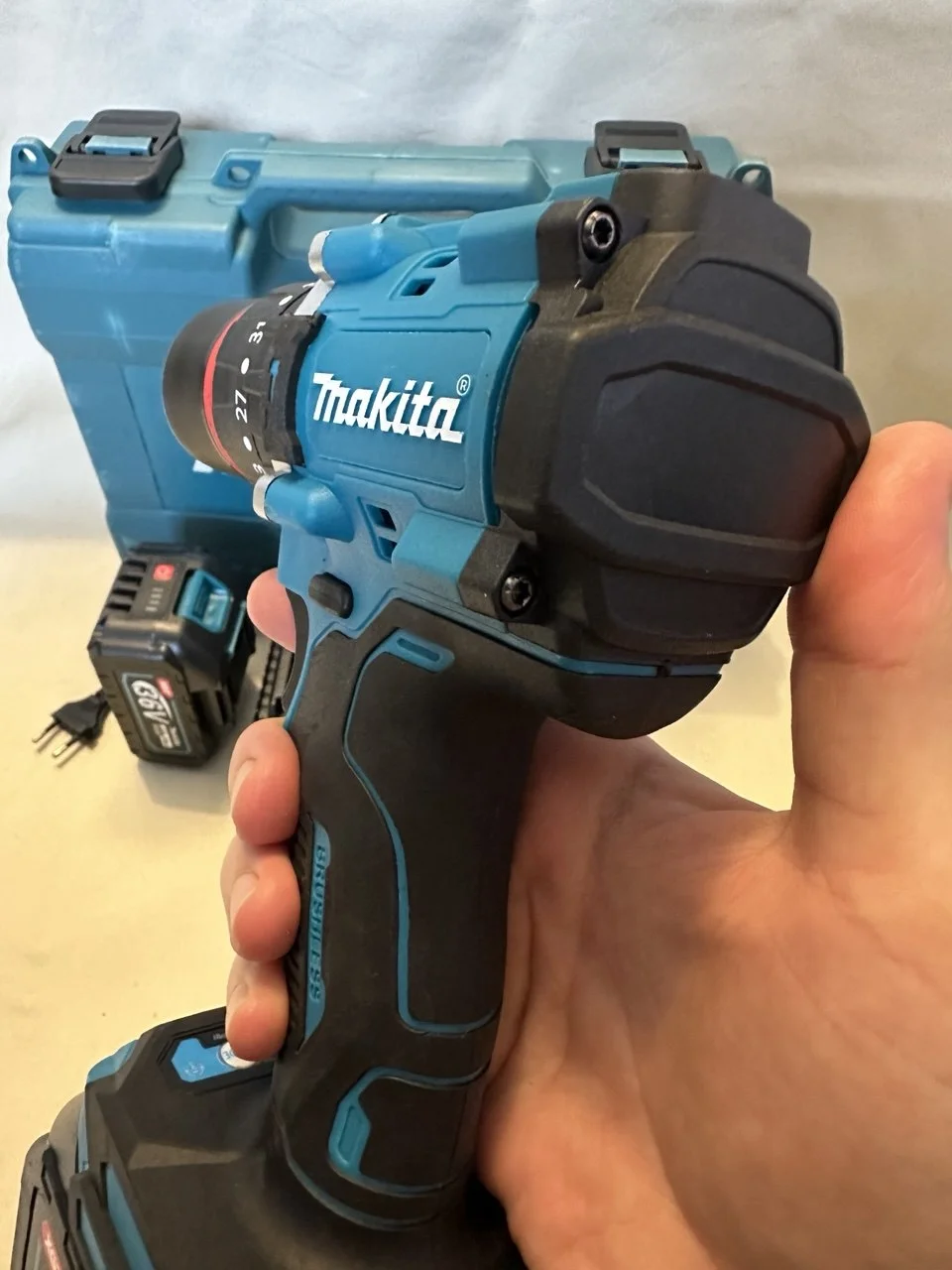 Бесщеточный ударный шуруповерт Makita 36v Новый - миниатюра 5