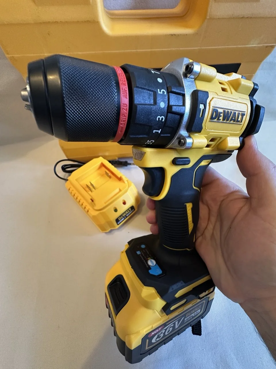 Ударный шуруповерт DeWalt 36V 2 АКБ 6Ah Новый - миниатюра 8