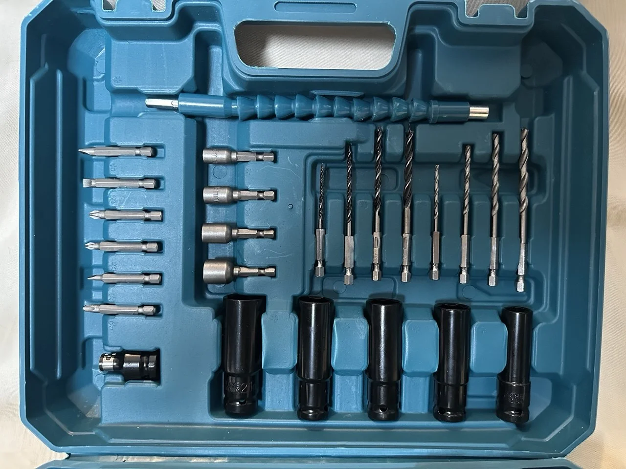 Гайковерт - шуруповерт Makita 400Нм +2 АКБ - миниатюра 9
