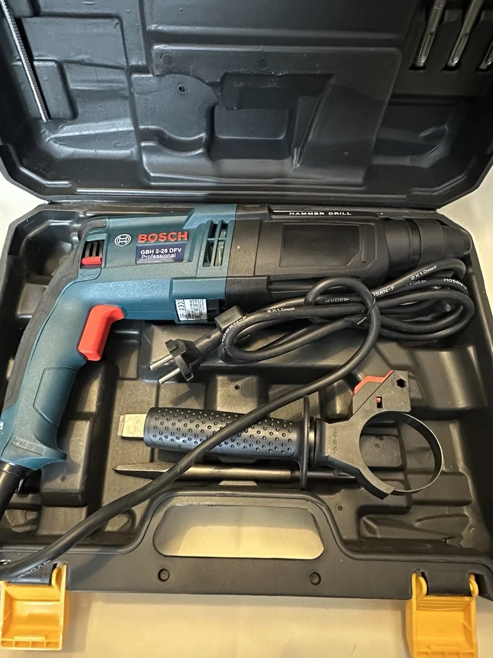 Перфоратор Bosch 820W Новый в кейсе - миниатюра 4