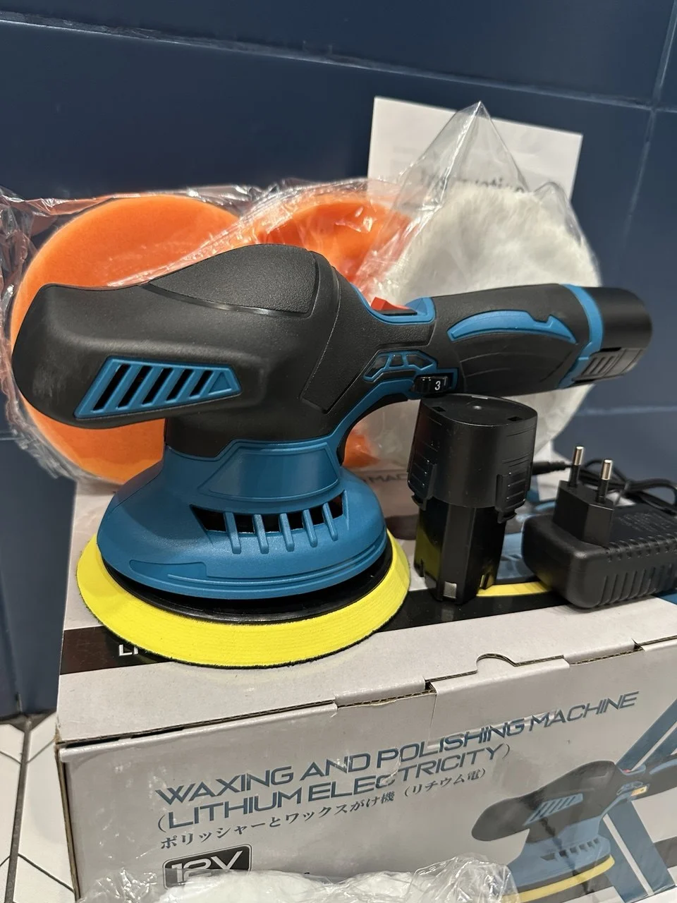 Полировальная машинка Makita аккумуляторная - миниатюра 8