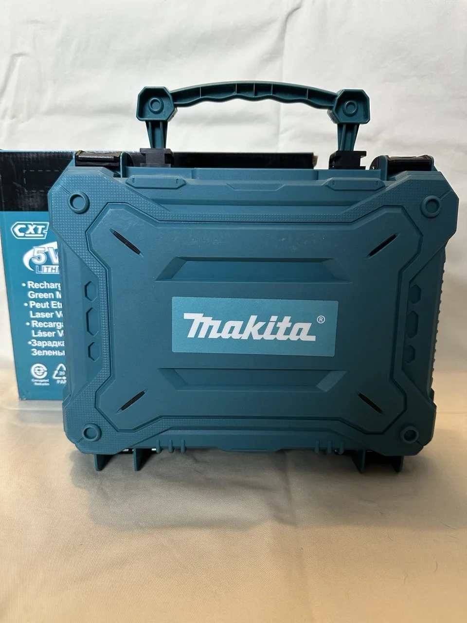 Лазерный уровень Makita 4D 16 линий с большими АКБ - миниатюра 8