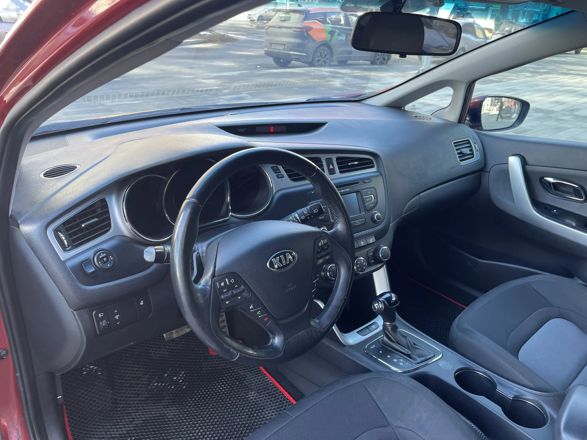 Kia Ceed 2013 - миниатюра 9
