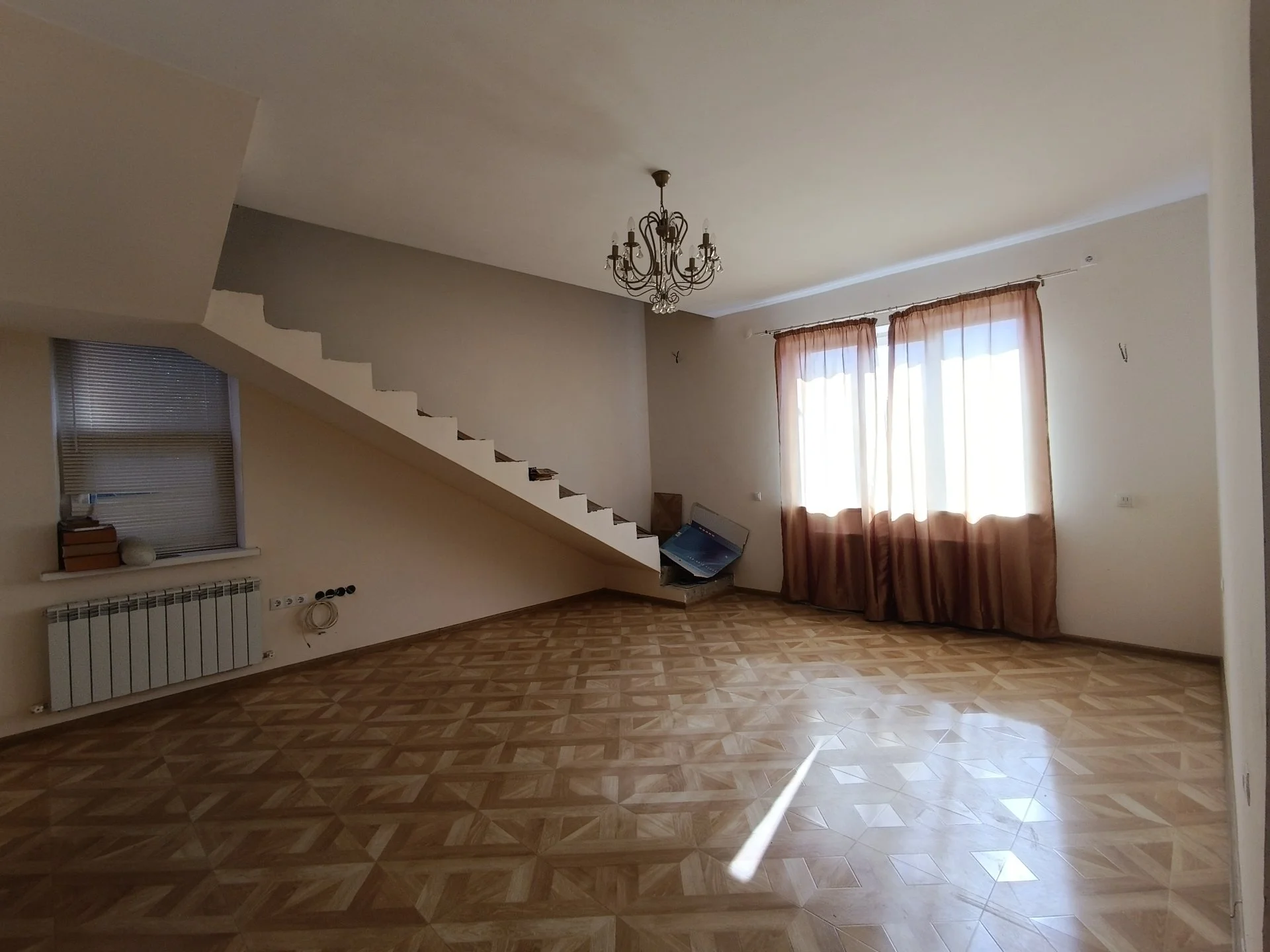 Продаётся новый современный дом 170 кв.м в центре станицы Васюринской. - миниатюра 7