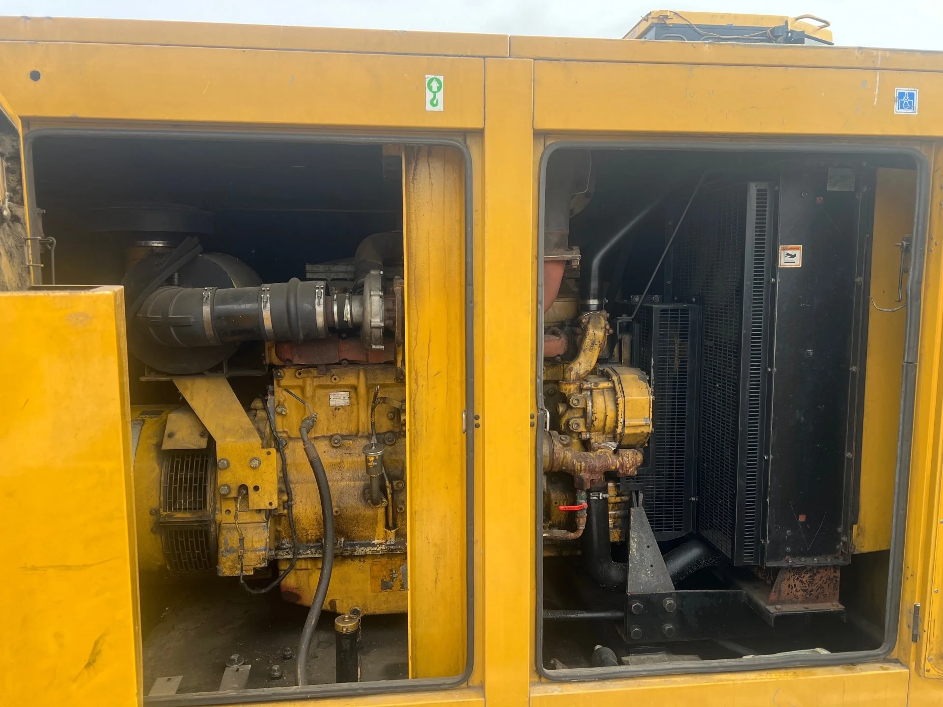 Электростанция Caterpillar 3406C, 292 кВт 365 кВА - миниатюра 4
