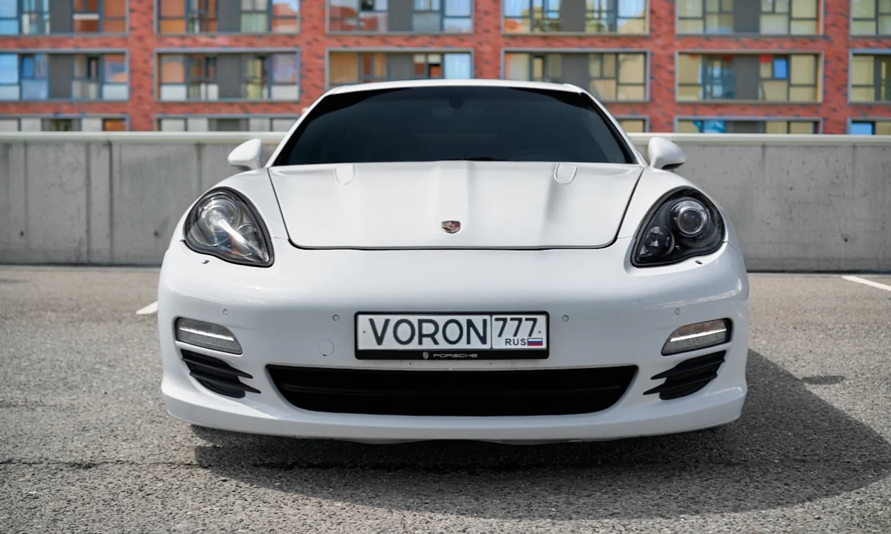 Аренда автомобиля Porsche Panamera - изображение 1