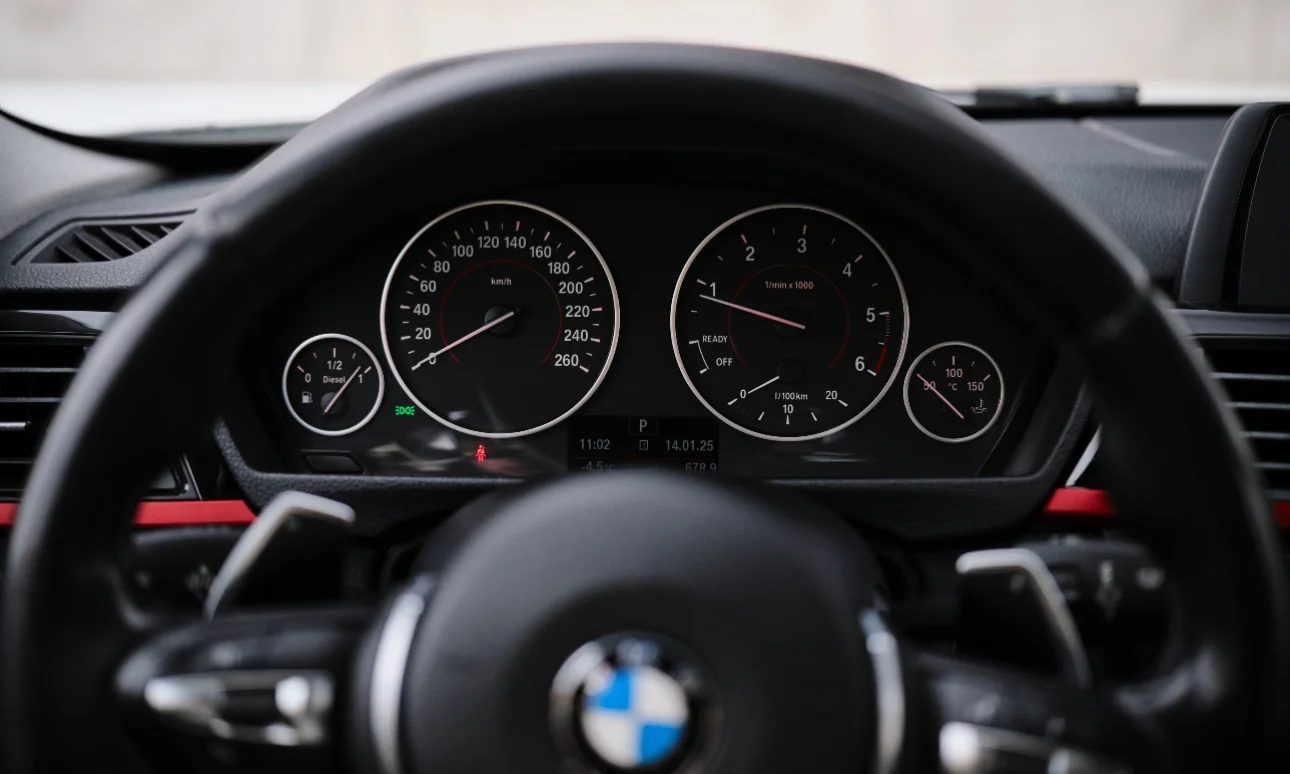 Аренда/прокат авто BMW 3 Серия F30 - миниатюра 6