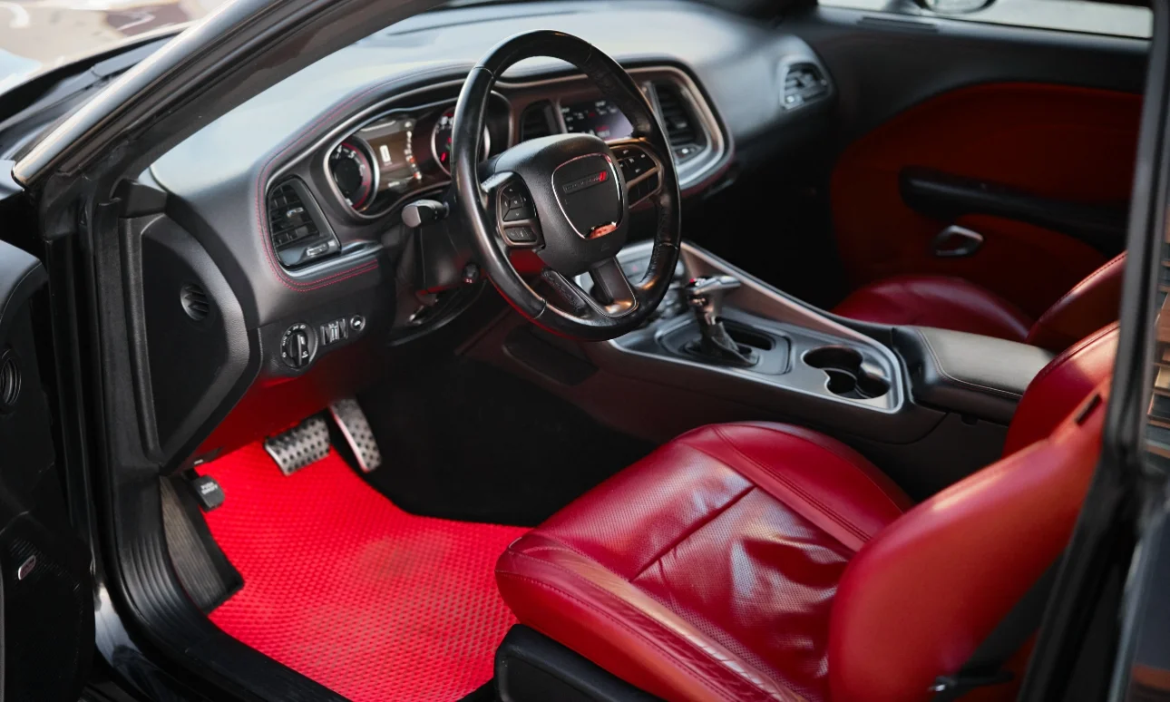Аренда/Прокат Dodge Challenger 4WD - миниатюра 8