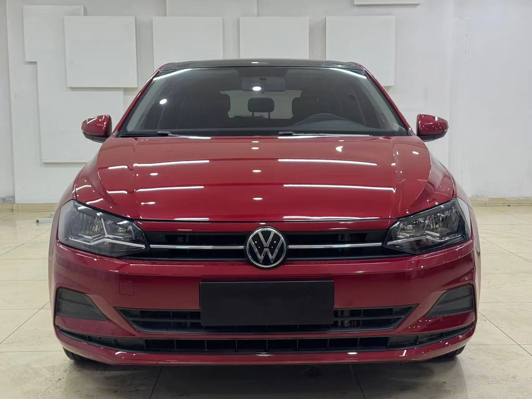 Vw Polo Plus Panoramic Enjoy Edition - миниатюра 2