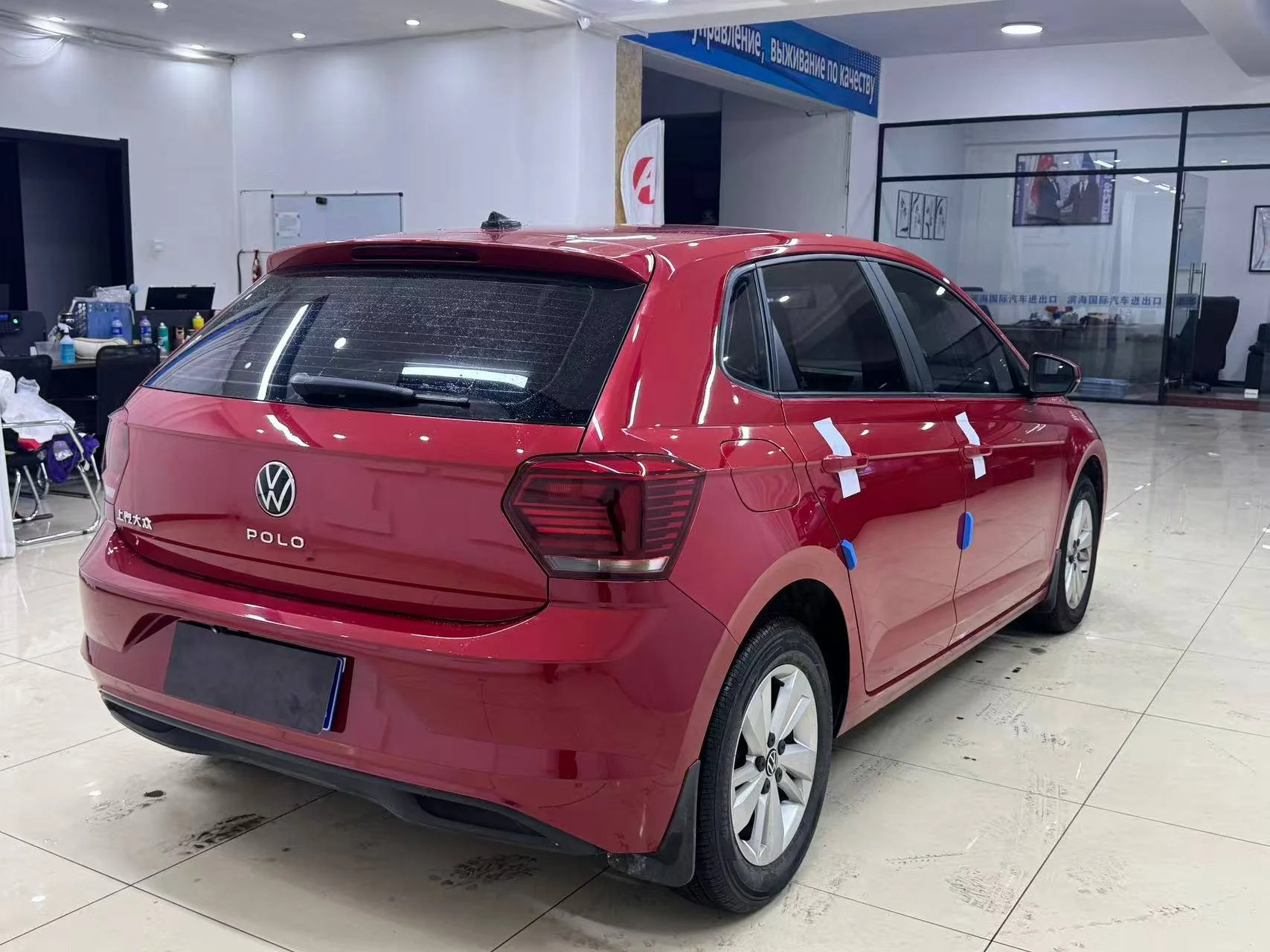 Vw Polo Plus Panoramic Enjoy Edition - миниатюра 4
