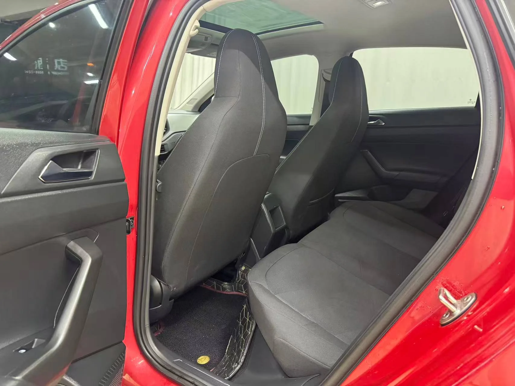 Vw Polo Plus Panoramic Enjoy Edition - миниатюра 8
