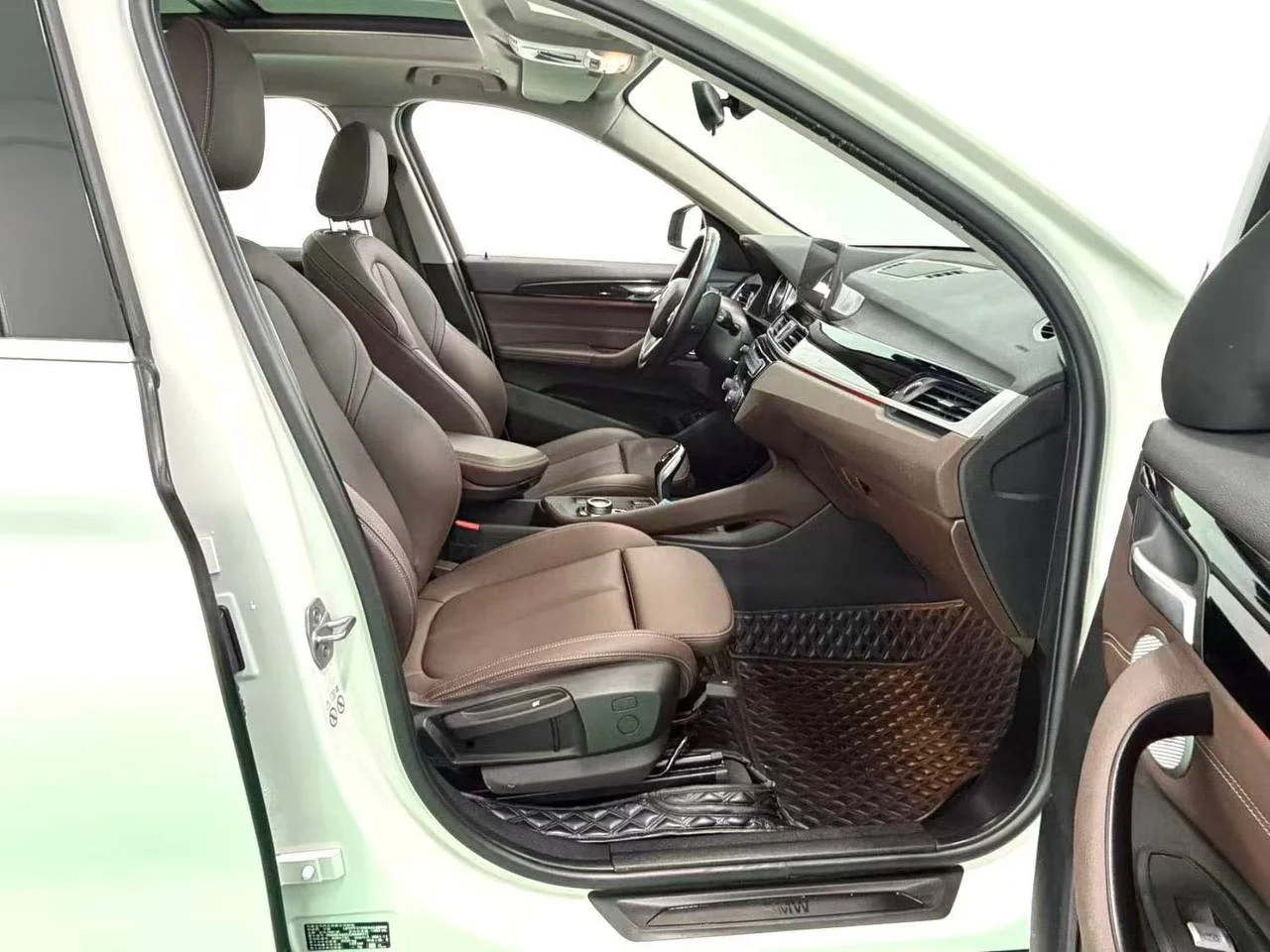 BMW X1 Fashion Edition - миниатюра 8