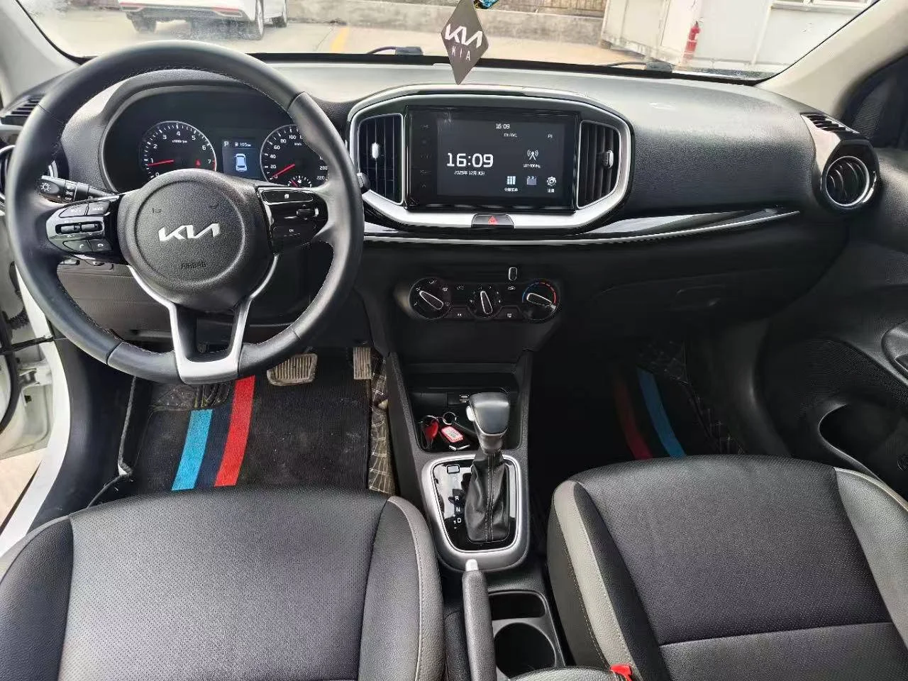 Kia KX1 Fun Enjoyable Edition - миниатюра 6