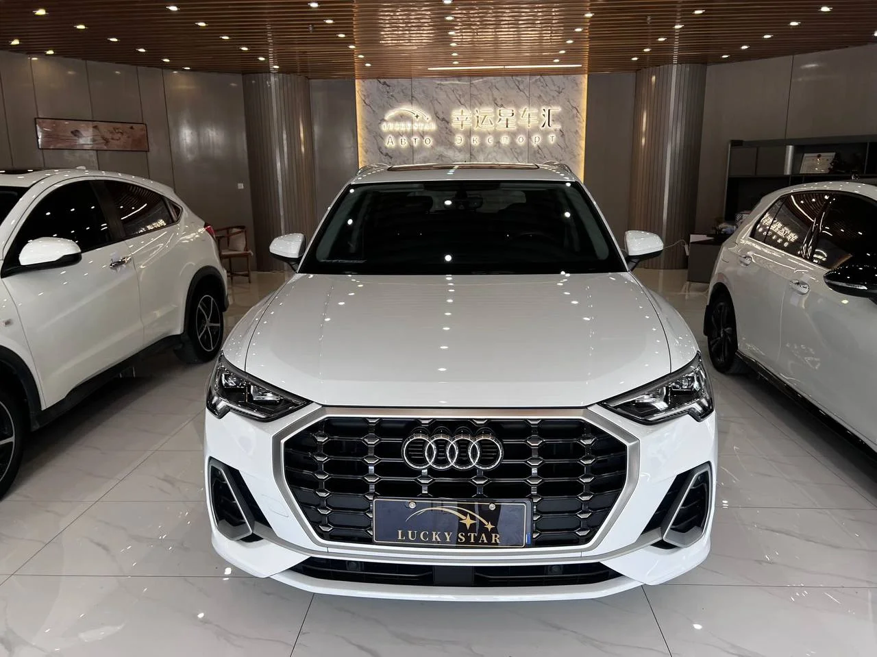 Audi Q3 Aggressive Sporty Edition - изображение 1