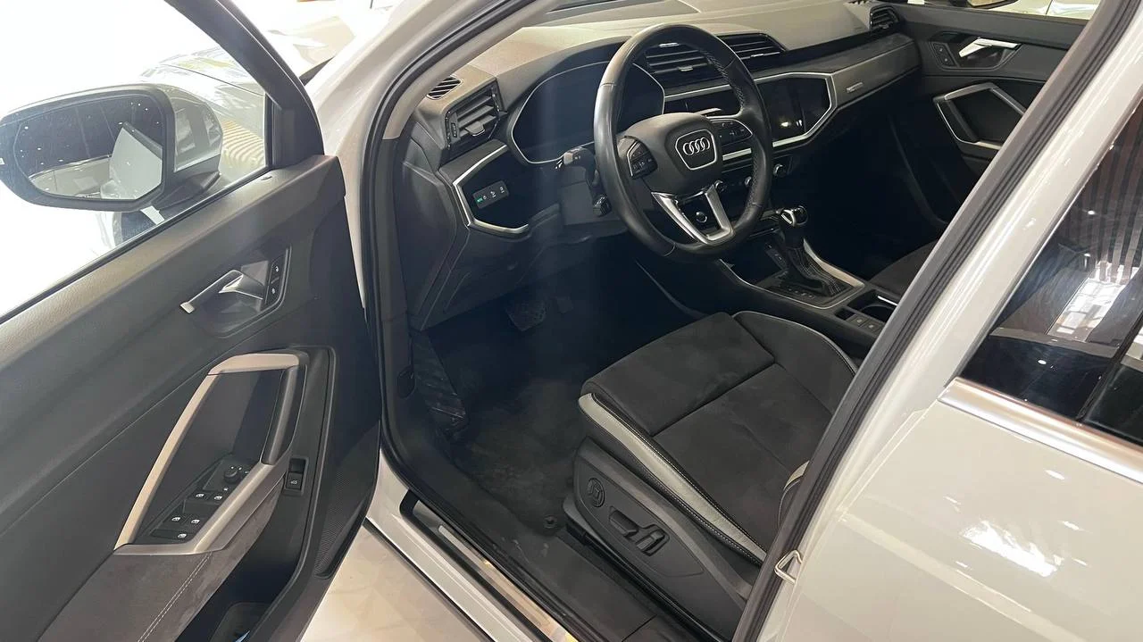 Audi Q3 Aggressive Sporty Edition - миниатюра 3