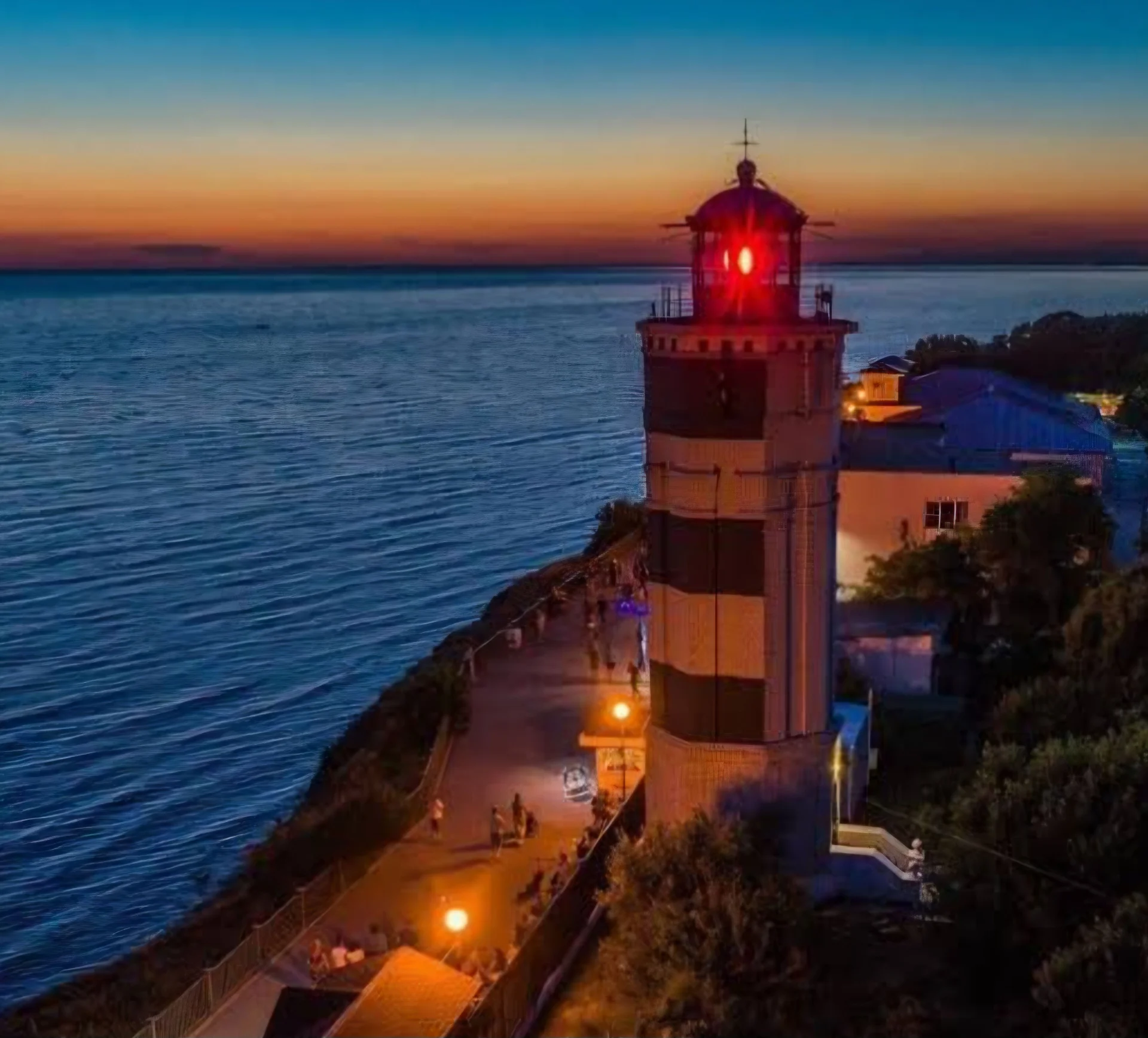 На набережной ,у самого моря ! - миниатюра 22