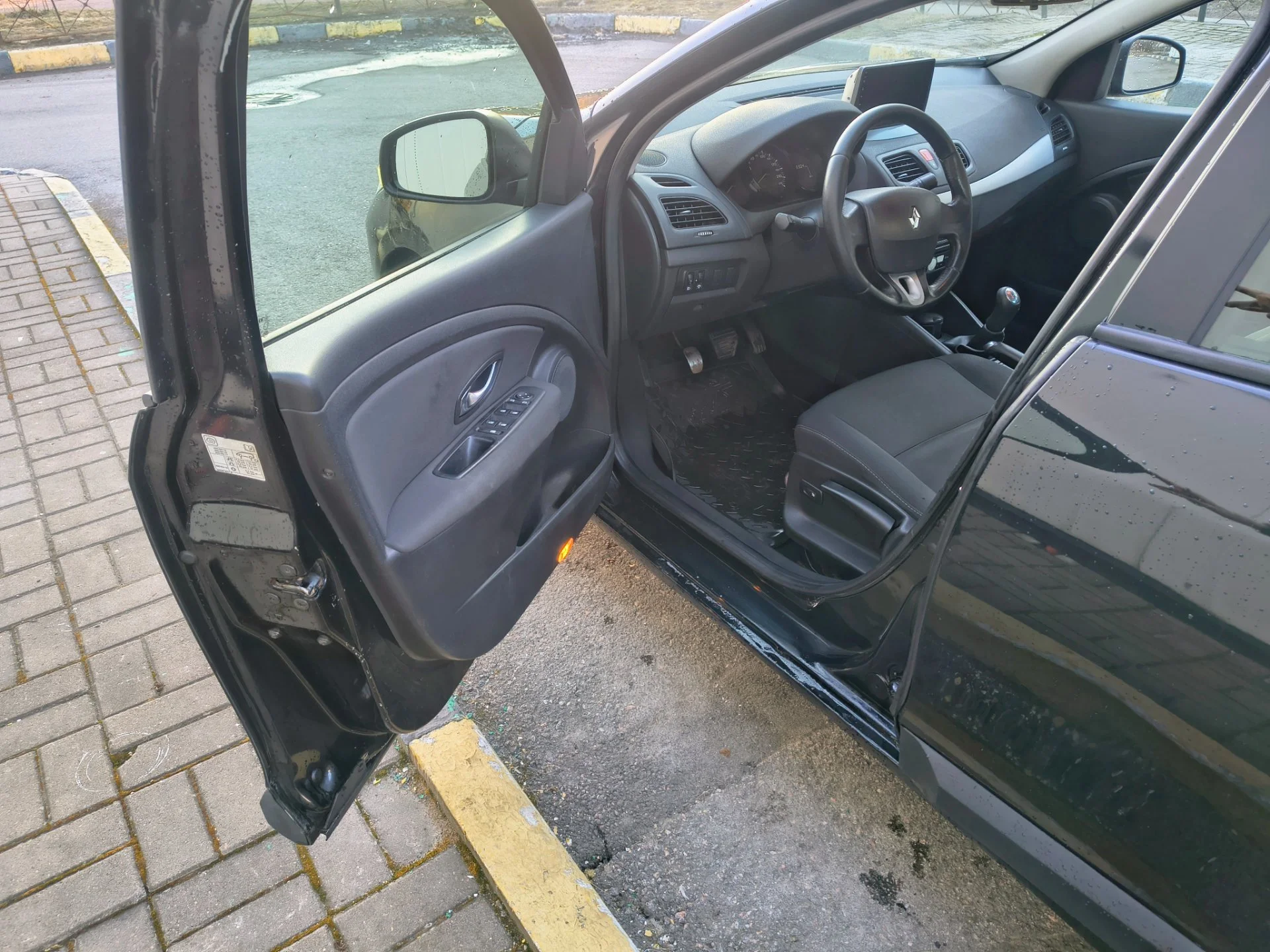 Renault Fluence 1.6 MT - миниатюра 6